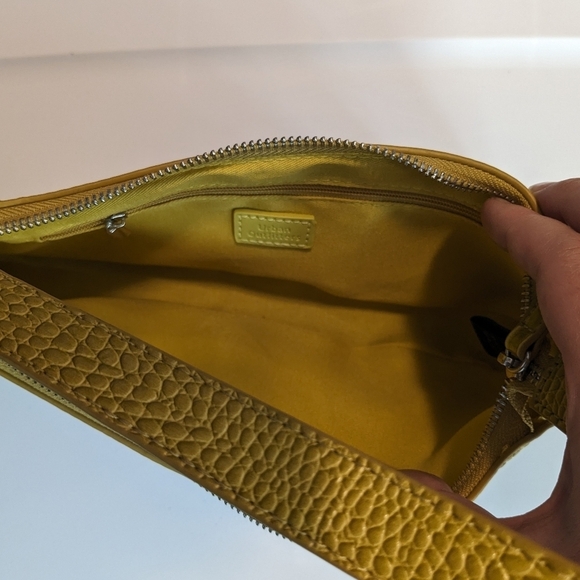 Urban Outfitters Mustard Yellow Snakeskin Print Faux Leather Purse Bag - Picture 4 of 8